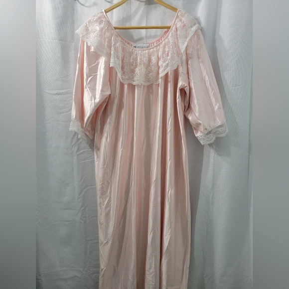 Vintage vandemere Women's  Pink Lace Nightgown One Size - Picture 10 of 16